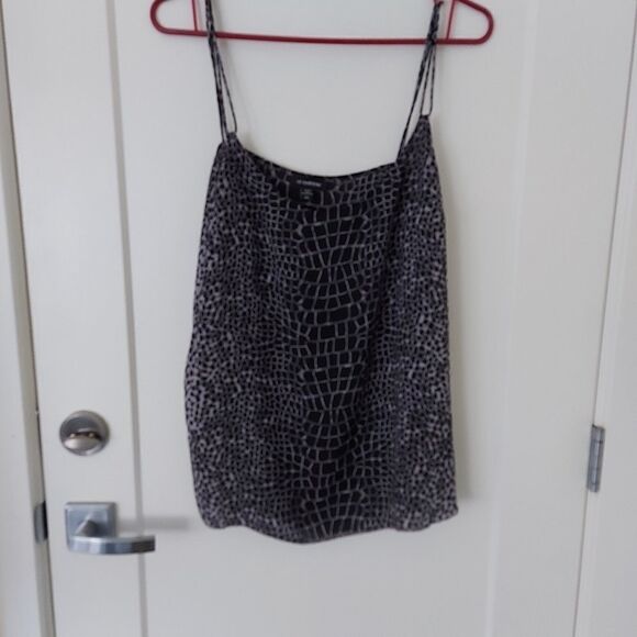 LE Chateau tank top - Picture 1 of 6